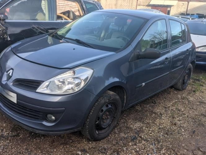 RENAULT CLIO 3 PHASE 1